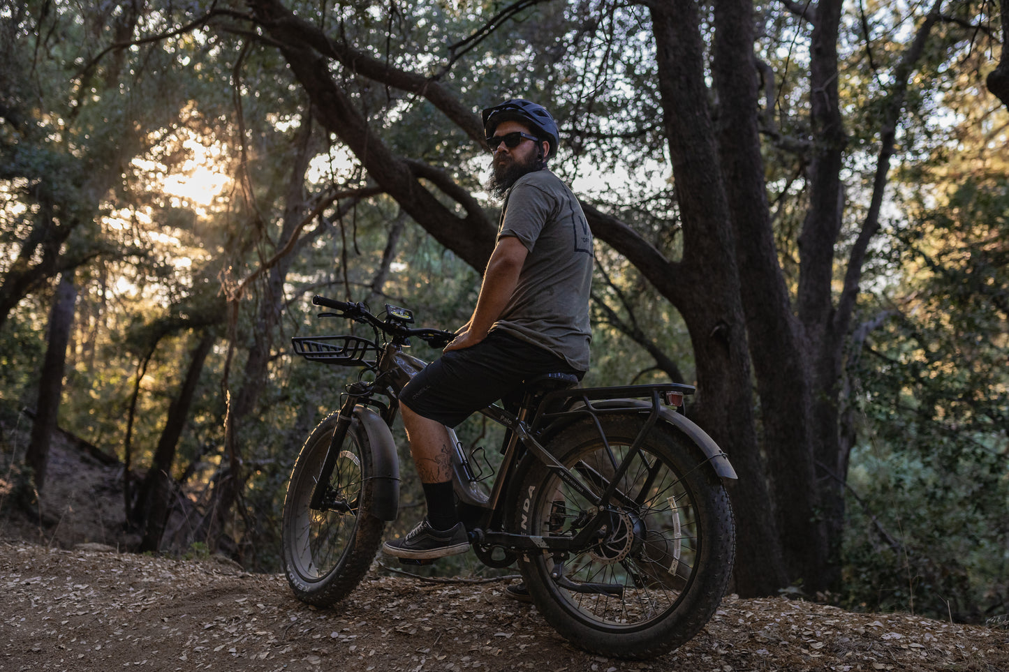 Bicicleta eléctrica EODES PALO de 750 W con neumáticos anchos para adultos, hasta 43 km/h y alcance máximo de 69 km.