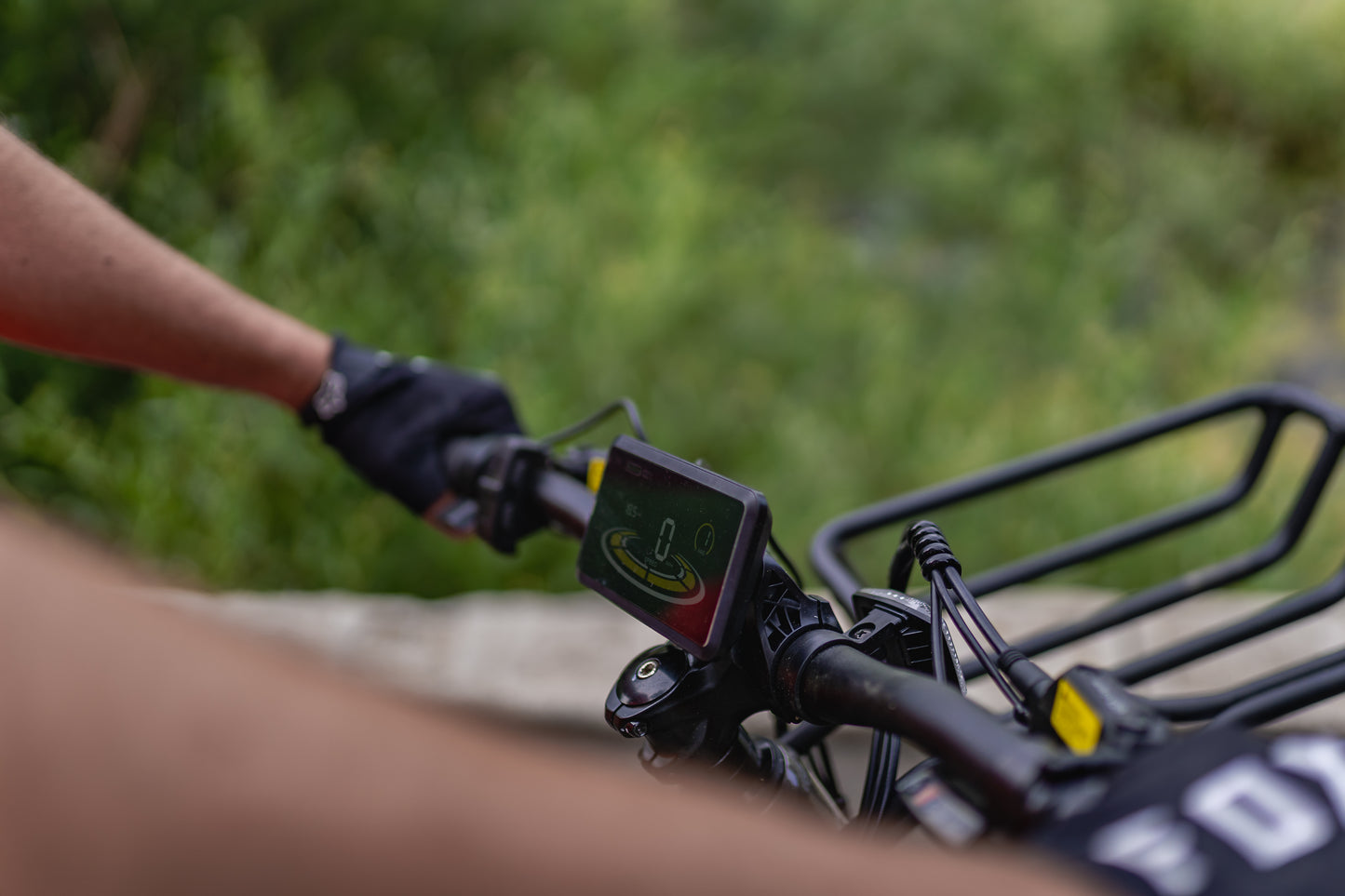 Bicicleta eléctrica EODES PALO de 750 W con neumáticos anchos para adultos, hasta 43 km/h y alcance máximo de 69 km.