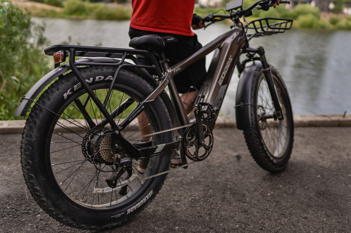 Bicicleta eléctrica EODES PALO de 750 W con neumáticos anchos para adultos, hasta 43 km/h y alcance máximo de 69 km.